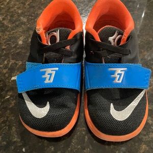 Boys 7c Nike KD’s